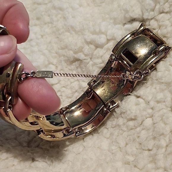 Vintage Gold Tone Chunky Monet Bracelet - Picture 7 of 9